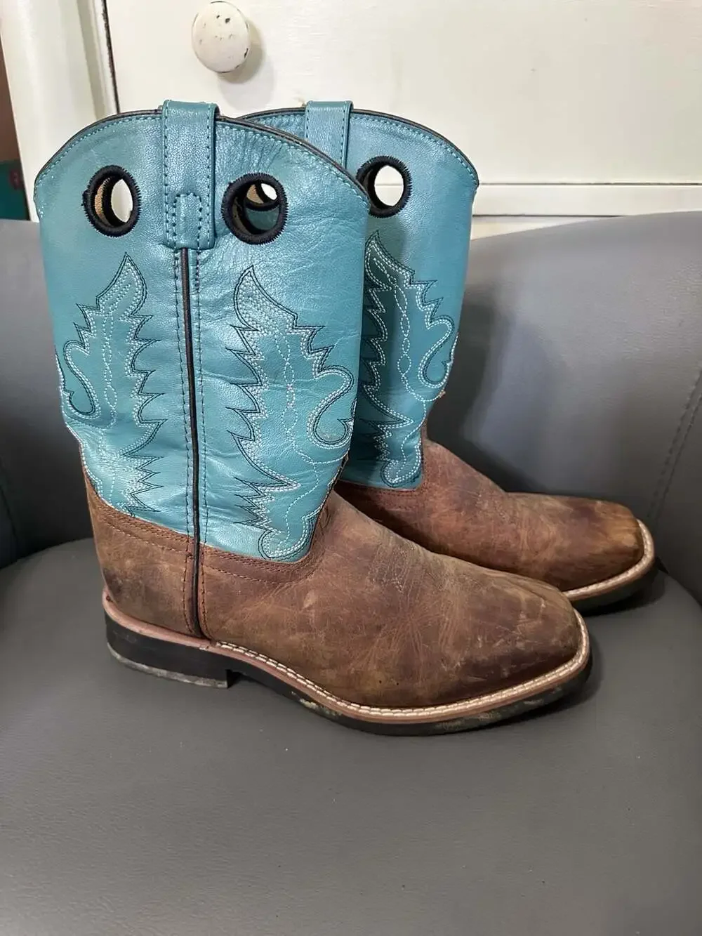 Smoky Mountain Kids' Square Toe Brown Oiled Distress/Turquoise Cowboy Boots 5
